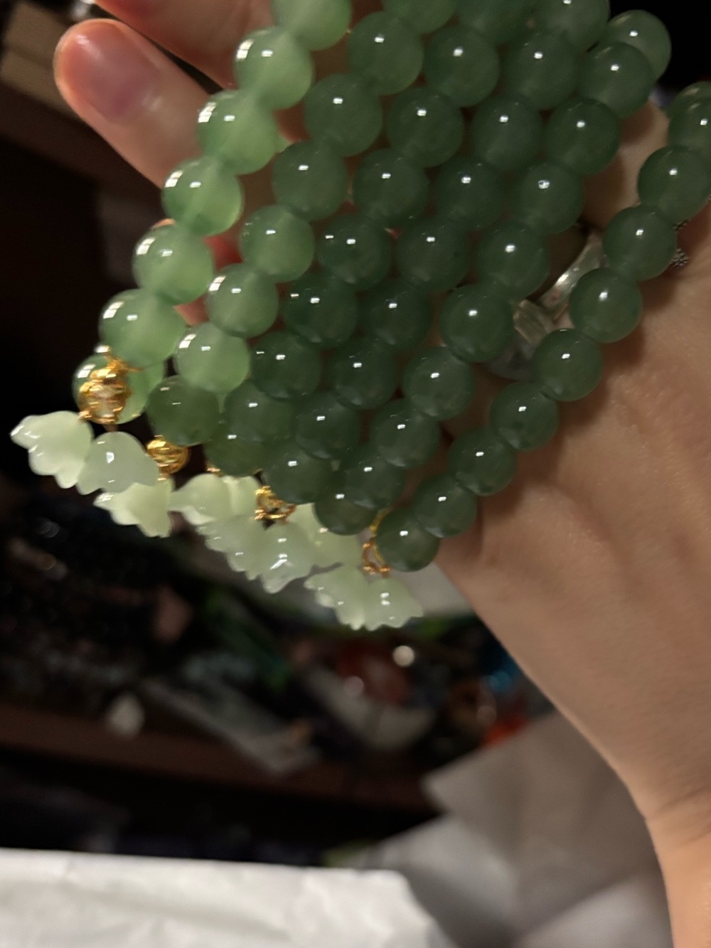 Green Jade Beaded Bracelet with Pale Jade Flower Charms!! - Picture 4 of 6